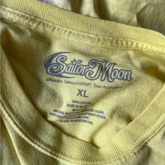 Sailor Moon Tie-Dye Crop Top XL Multicolor Women's Casual Anime Graphic Tee - Picture 3 of 3